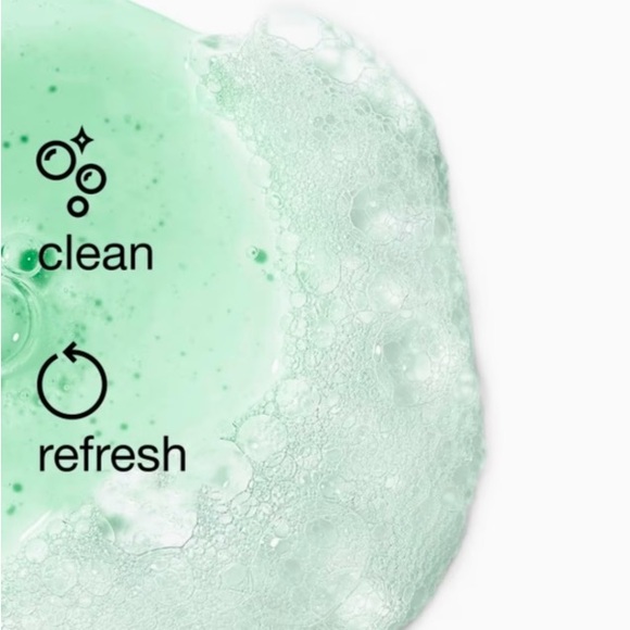 Clinique - All About Clean Liquid Facial Soap ‘Mild’ | Dry Combo Skin - 2.5oz - Picture 2 of 12